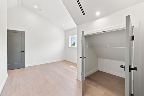 3206 Georgia Street E, Vancouver, BC - Indoor Photo Showing Other Room
