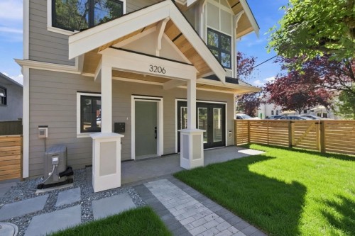 3206 Georgia Street E, Vancouver, BC - Outdoor