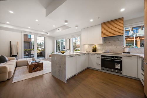 3114 Woodbine Drive, North Vancouver, BC - Indoor