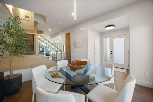 3114 Woodbine Drive, North Vancouver, BC - Indoor Photo Showing Dining Room