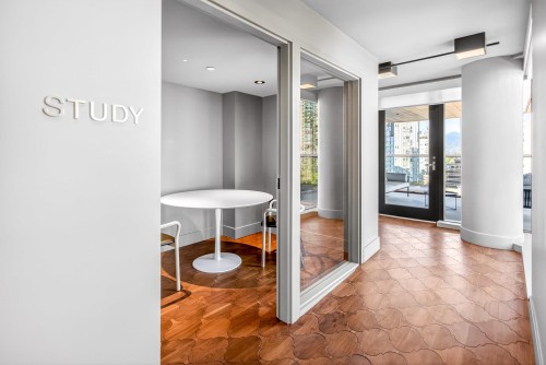 1606-1482 Robson Street, Vancouver, BC - Indoor Photo Showing Other Room