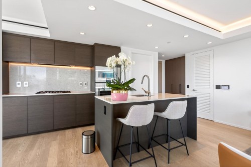 1606-1482 Robson Street, Vancouver, BC - Indoor