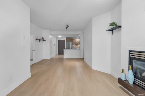 120-5777 Birney Avenue, Vancouver, BC - Indoor With Fireplace