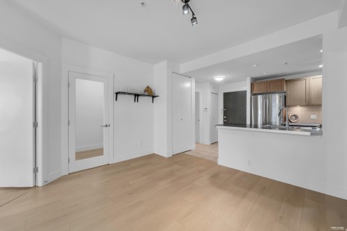 120-5777 Birney Avenue, Vancouver, BC - Indoor Photo Showing Kitchen
