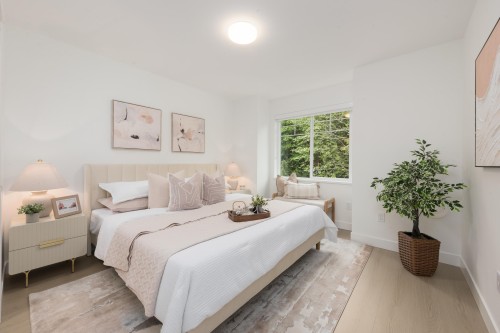 105-1301 Brewster Drive, Coquitlam, BC - Indoor Photo Showing Bedroom
