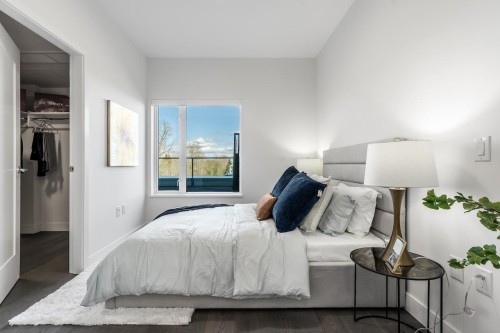 302-488 58Th Avenue W, Vancouver, BC - Indoor Photo Showing Bedroom