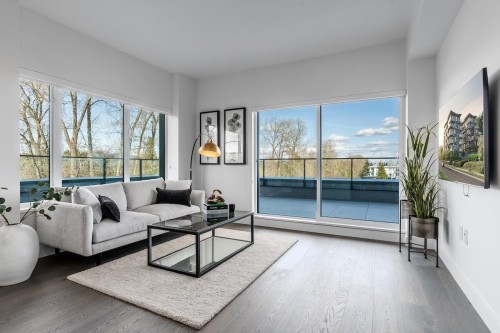 302-488 58Th Avenue W, Vancouver, BC - Indoor Photo Showing Living Room