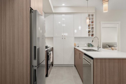 108-23222 Gilley Road, Richmond, BC - Indoor Photo Showing Kitchen With Double Sink With Upgraded Kitchen