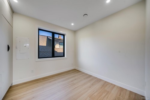 1-2636 Mcgill Street, Vancouver, BC - Indoor Photo Showing Other Room