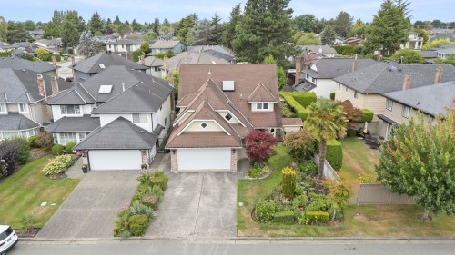 10131 Hollywell Drive, Richmond, BC - Outdoor With Facade