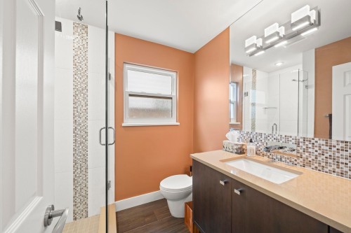 10131 Hollywell Drive, Richmond, BC - Indoor Photo Showing Bathroom
