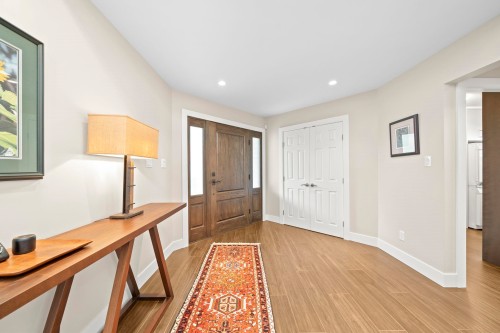 10131 Hollywell Drive, Richmond, BC - Indoor Photo Showing Other Room