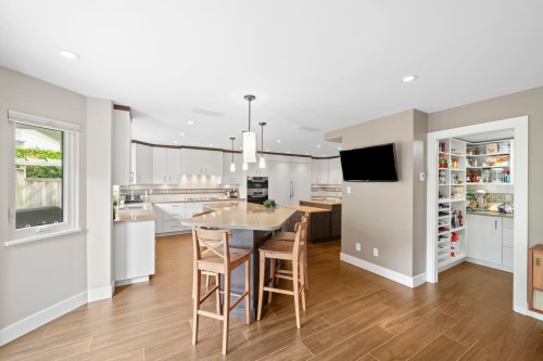 10131 Hollywell Drive, Richmond, BC - Indoor