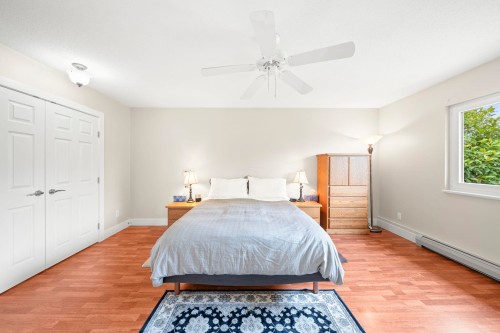 10131 Hollywell Drive, Richmond, BC - Indoor Photo Showing Bedroom