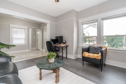 4476 Beatrice Street, Vancouver, BC - Indoor Photo Showing Kitchen With Double Sink
