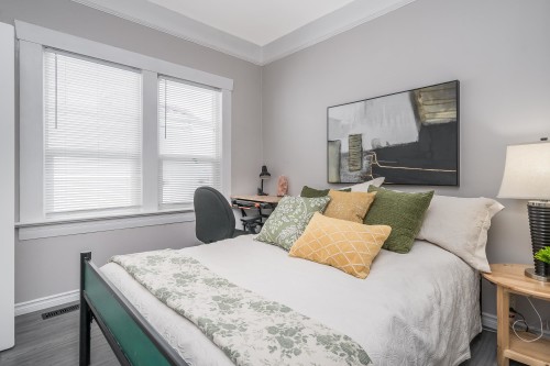 4476 Beatrice Street, Vancouver, BC - Indoor