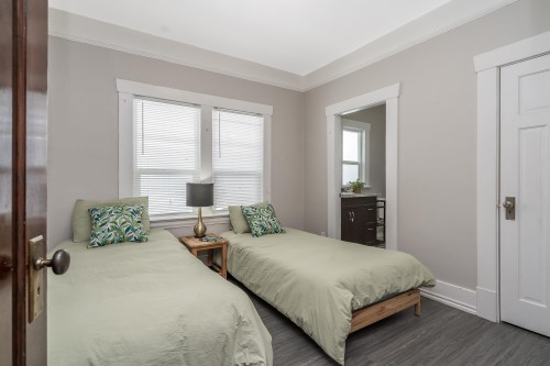 4476 Beatrice Street, Vancouver, BC - Indoor Photo Showing Dining Room