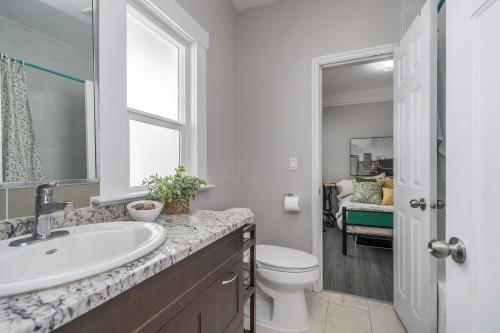 4476 Beatrice Street, Vancouver, BC - Indoor Photo Showing Bedroom