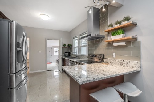 4476 Beatrice Street, Vancouver, BC - Indoor