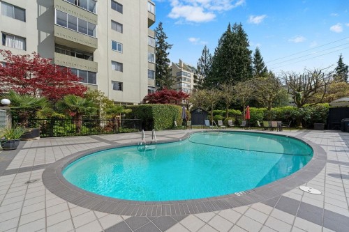 212-1425 Esquimalt Avenue, West Vancouver, BC - Outdoor With In Ground Pool