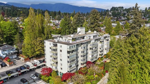 212-1425 Esquimalt Avenue, West Vancouver, BC - Outdoor With View