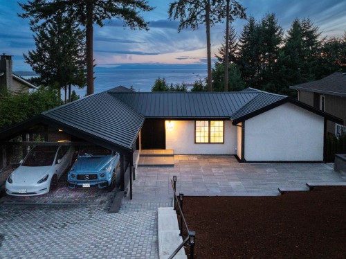 2235 Chairlift Road  West Vancouver, BC V7S 2T4
