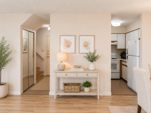 103-5025 Sanders Street, Burnaby, BC - Indoor