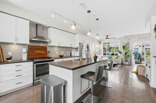 64-11305 240 Street, Maple Ridge, BC - Indoor Photo Showing Kitchen With Upgraded Kitchen