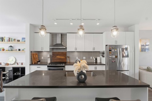 64-11305 240 Street, Maple Ridge, BC - Indoor Photo Showing Kitchen With Upgraded Kitchen
