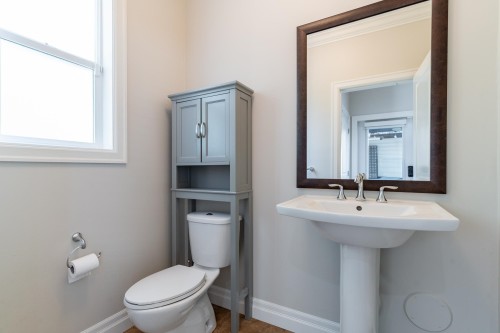 1250 Coast Meridian Road, Coquitlam, BC - Indoor Photo Showing Bathroom