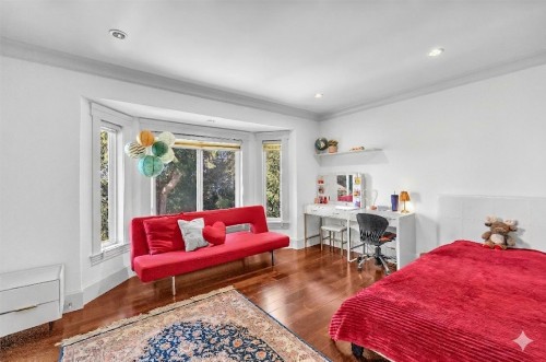 3263 Norwood Avenue, North Vancouver, BC - Indoor