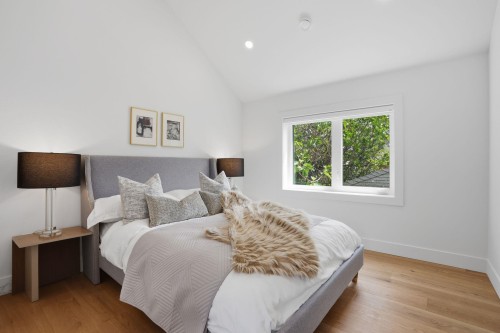 2436 20Th Avenue E, Vancouver, BC 