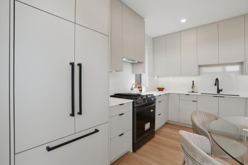 2436 20Th Avenue E, Vancouver, BC 