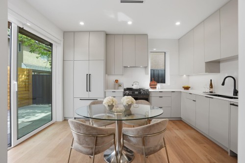 2436 20Th Avenue E, Vancouver, BC 