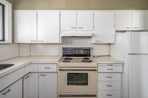 1963 Fraser Avenue, Port Coquitlam, BC - Indoor Photo Showing Kitchen