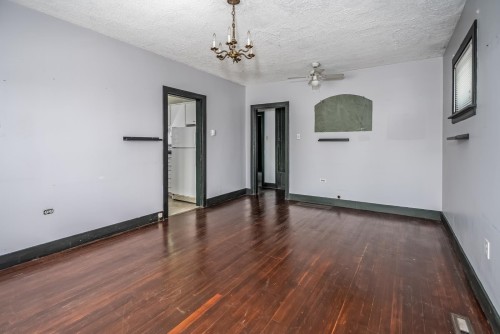 1963 Fraser Avenue, Port Coquitlam, BC - Indoor Photo Showing Other Room