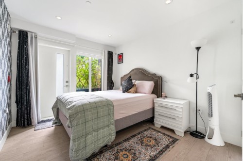 4728 Duchess Street, Vancouver, BC - Indoor Photo Showing Bedroom