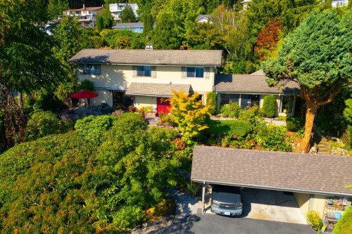 560 Craigmohr Drive  West Vancouver, BC V7S 1W9
