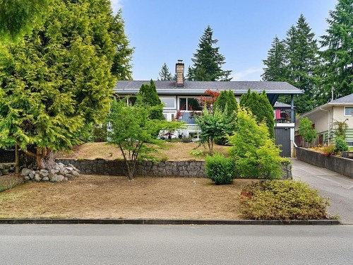 937 Kinsac Street, Coquitlam, BC - Outdoor