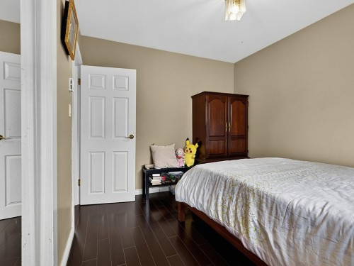 937 Kinsac Street, Coquitlam, BC - Indoor Photo Showing Bedroom