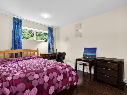 937 Kinsac Street, Coquitlam, BC - Indoor Photo Showing Bedroom
