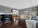 937 Kinsac Street, Coquitlam, BC  - Indoor Photo Showing Living Room 