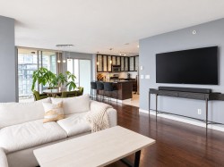 2203-1225 Richards Street Vancouver, BC V6B 1E6