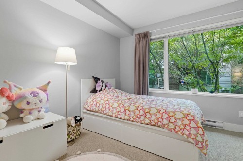 27-230 Salter Street, New Westminster, BC - Indoor Photo Showing Bedroom