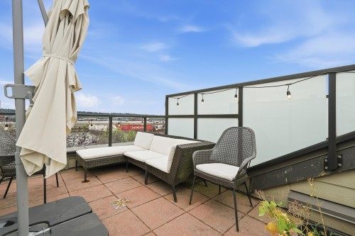 27-230 Salter Street, New Westminster, BC - Outdoor With Exterior