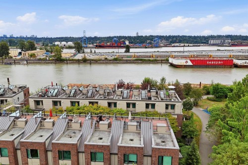 27-230 Salter Street, New Westminster, BC - Outdoor With Body Of Water With View