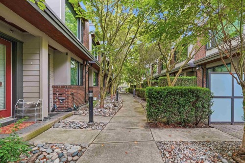 27-230 Salter Street, New Westminster, BC - Outdoor
