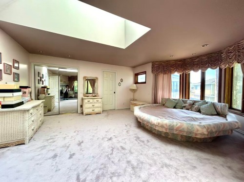 8351 Sunnywood Drive, Richmond, BC - Indoor Photo Showing Bedroom
