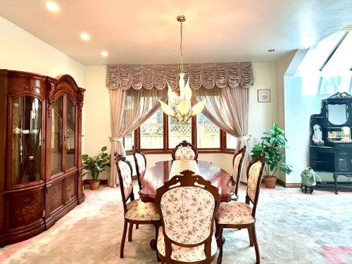 8351 Sunnywood Drive, Richmond, BC - Indoor Photo Showing Dining Room