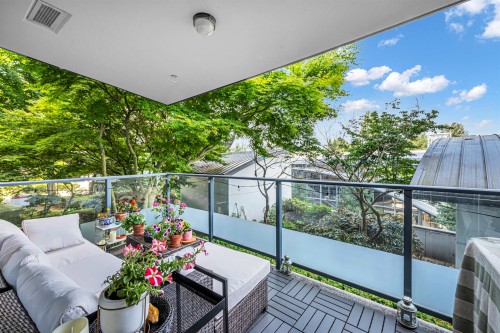 501-2225 Holdom Avenue, Burnaby, BC - Outdoor With Balcony With Exterior